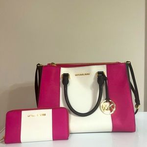 Micheal Kors bag + wallet